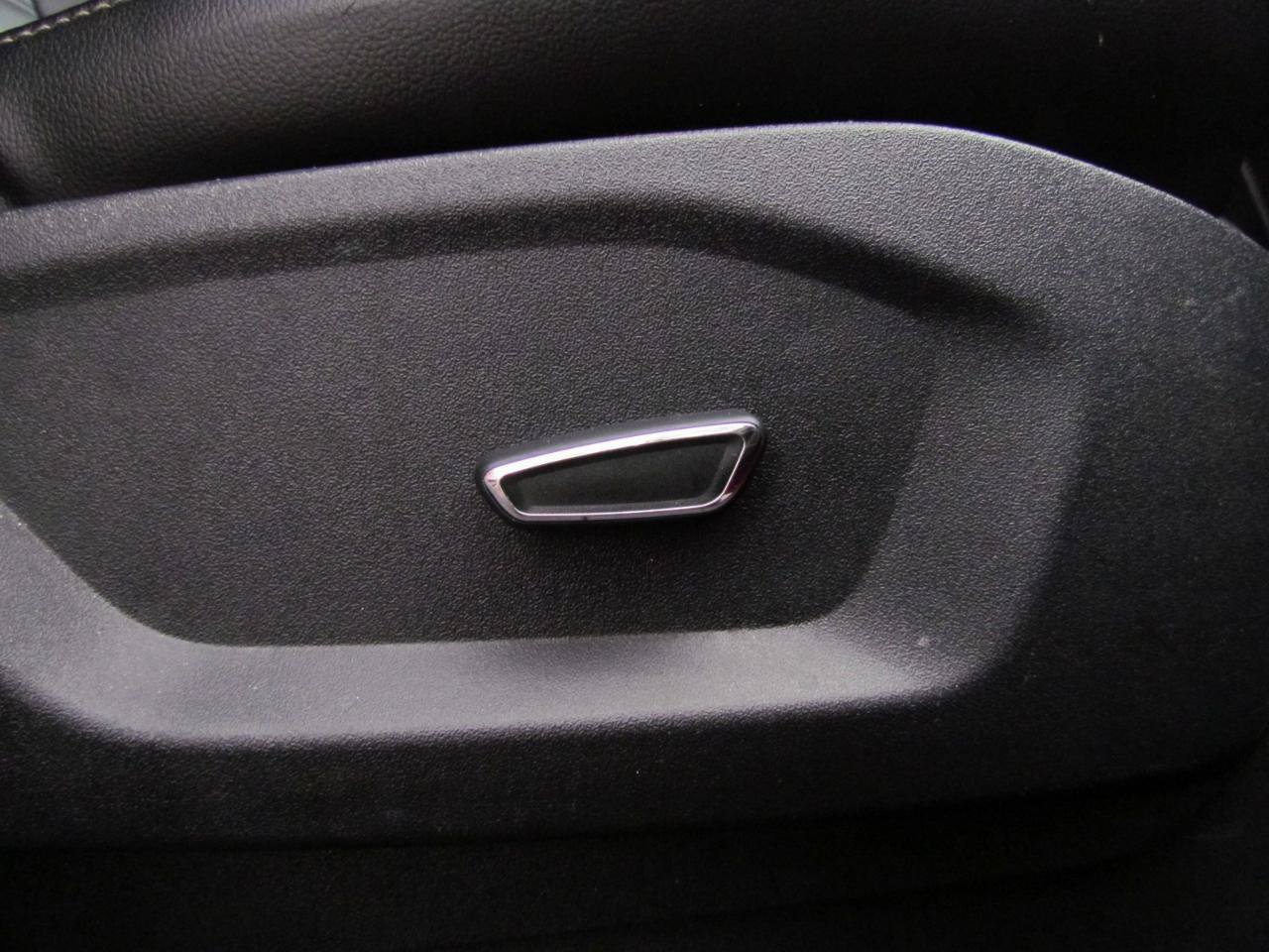 Used 2017 Ford Edge SEL w/ Equipment Group 201A FWD image 23