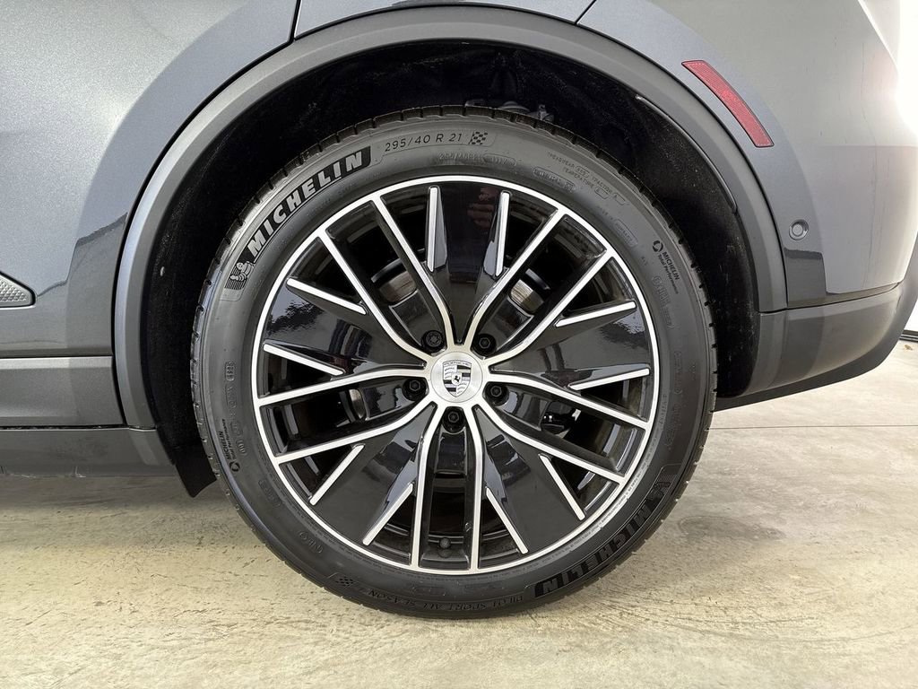 New 2026 Porsche Macan 4 Electric AWD/4WD image 14