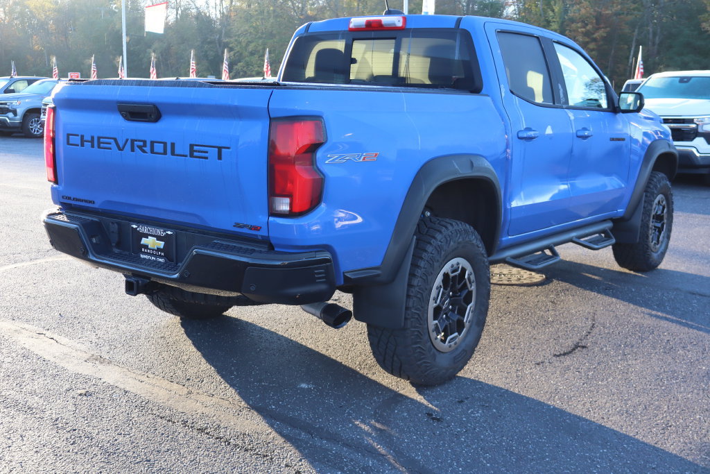 Used 2025 Chevrolet Colorado ZR2 w/ Technology Package AWD/4WD image 35