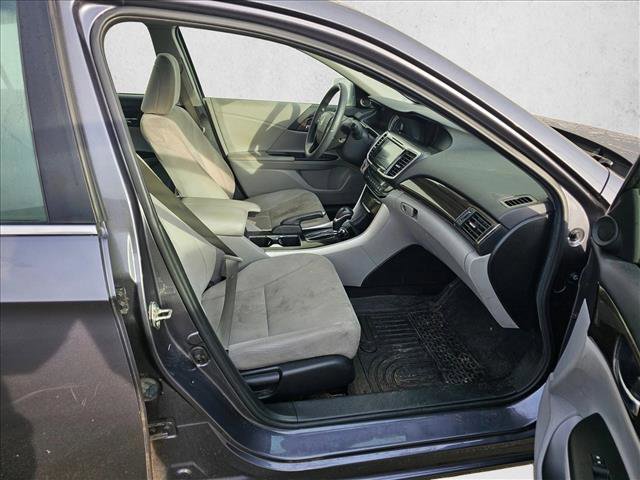 Used 2016 Honda Accord EX image 10