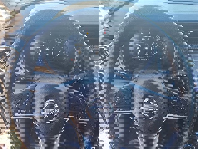 Certified 2024 Nissan Kicks SV image 10