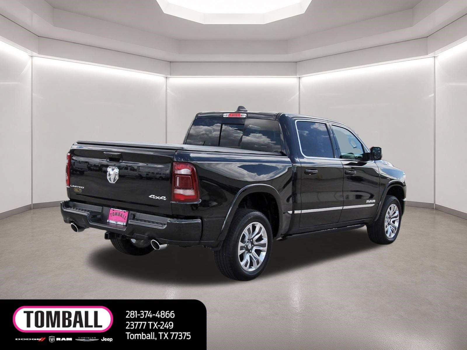 Used 2023 RAM 1500 Limited w/ Body Color Bumper Group AWD/4WD image 7