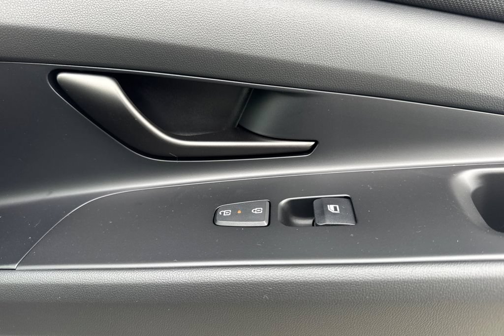 New 2026 Hyundai Elantra SEL Sport Premium FWD image 18