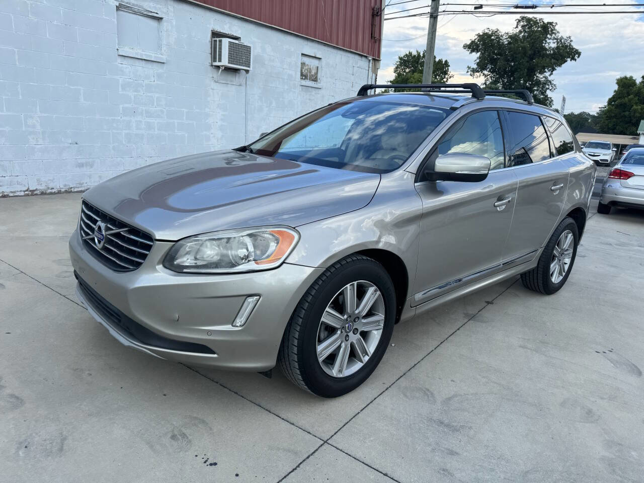 Used 2016 Volvo XC60 T6 w/ Proximity Package video 1