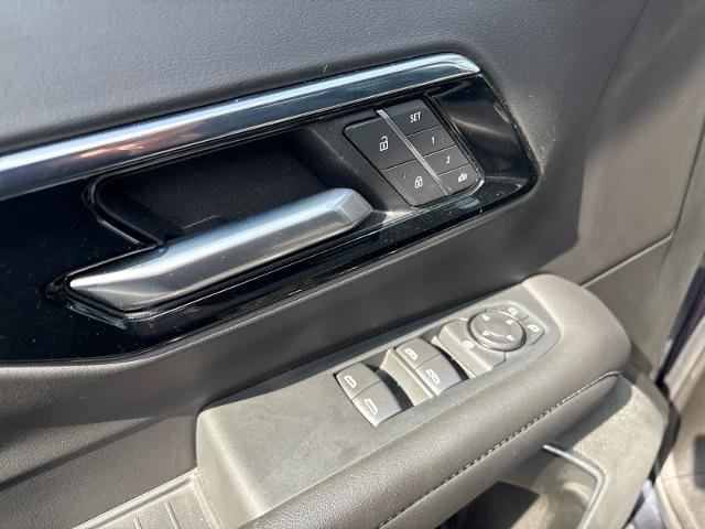 Used 2026 Chevrolet Suburban Z71 AWD/4WD image 22