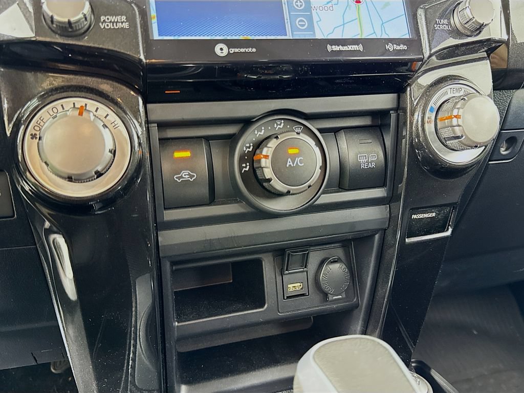Used 2023 Toyota 4Runner TRD Off-Road Premium w/ Moonroof Package AWD/4WD image 30