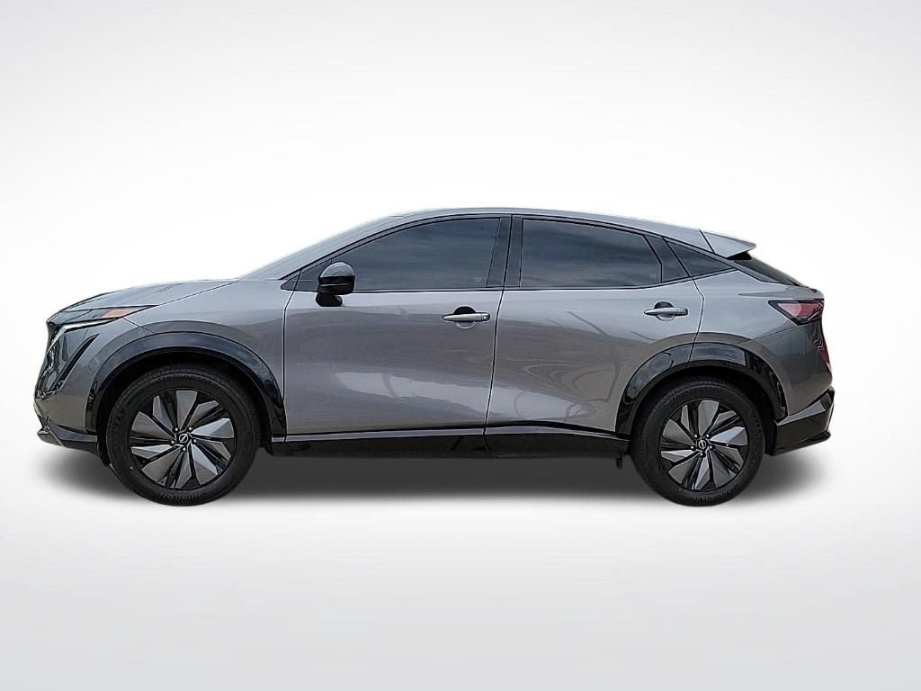Used 2024 Nissan Ariya AWD image 2