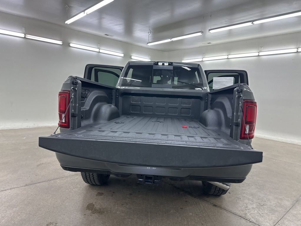 New 2026 RAM 2500 Laramie AWD/4WD image 24
