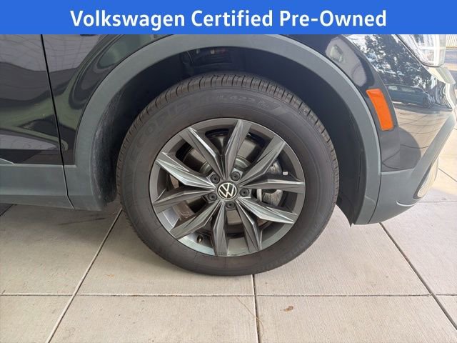 Certified 2024 Volkswagen Tiguan SE image 14