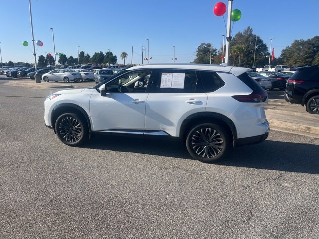 Used 2024 Nissan Rogue Platinum w/ Platinum Premium Package image 4