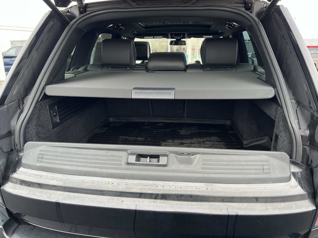 Used 2015 Land Rover Range Rover Supercharged AWD/4WD image 12