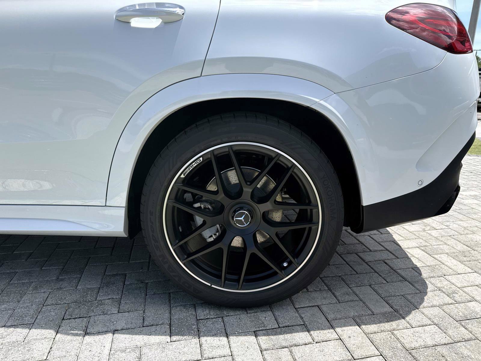 New 2026 Mercedes-Benz GLE 53 AMG 4MATIC Coupe image 9
