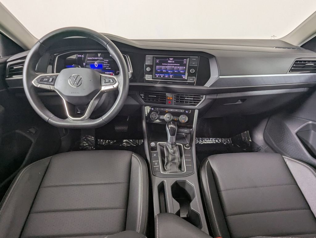 Used 2023 Volkswagen Jetta SE FWD image 14