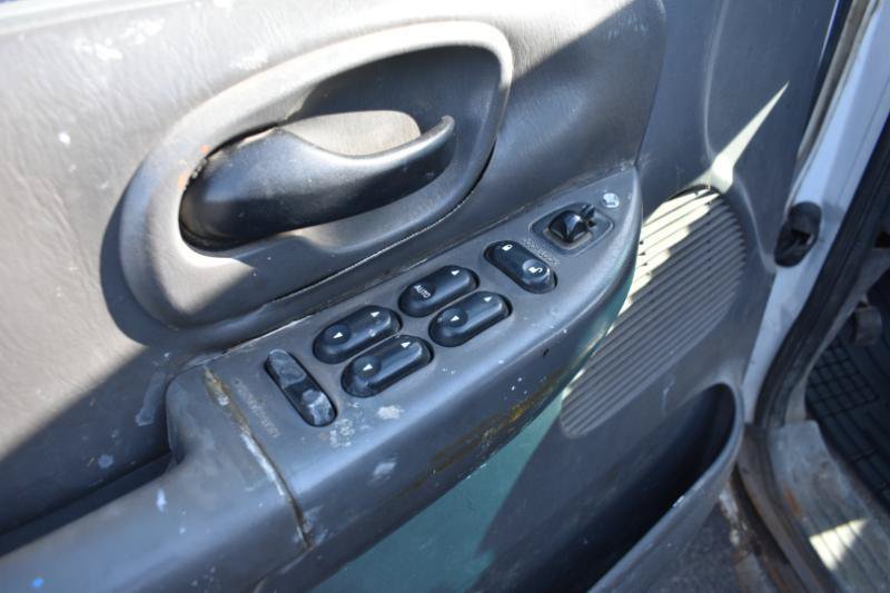 Used 2003 Ford F150 King Ranch AWD/4WD image 17