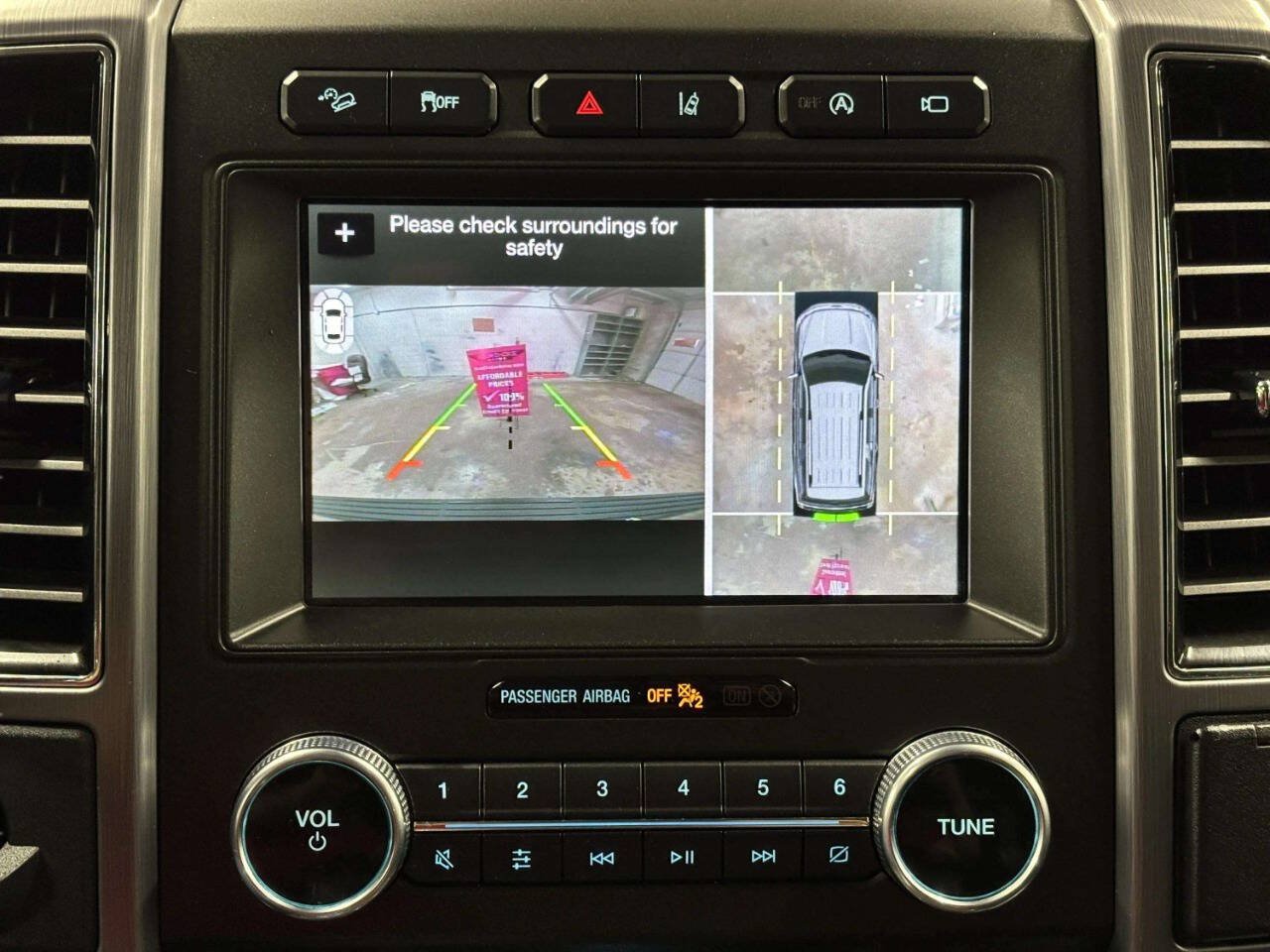 Used 2019 Ford Expedition Platinum AWD/4WD image 31