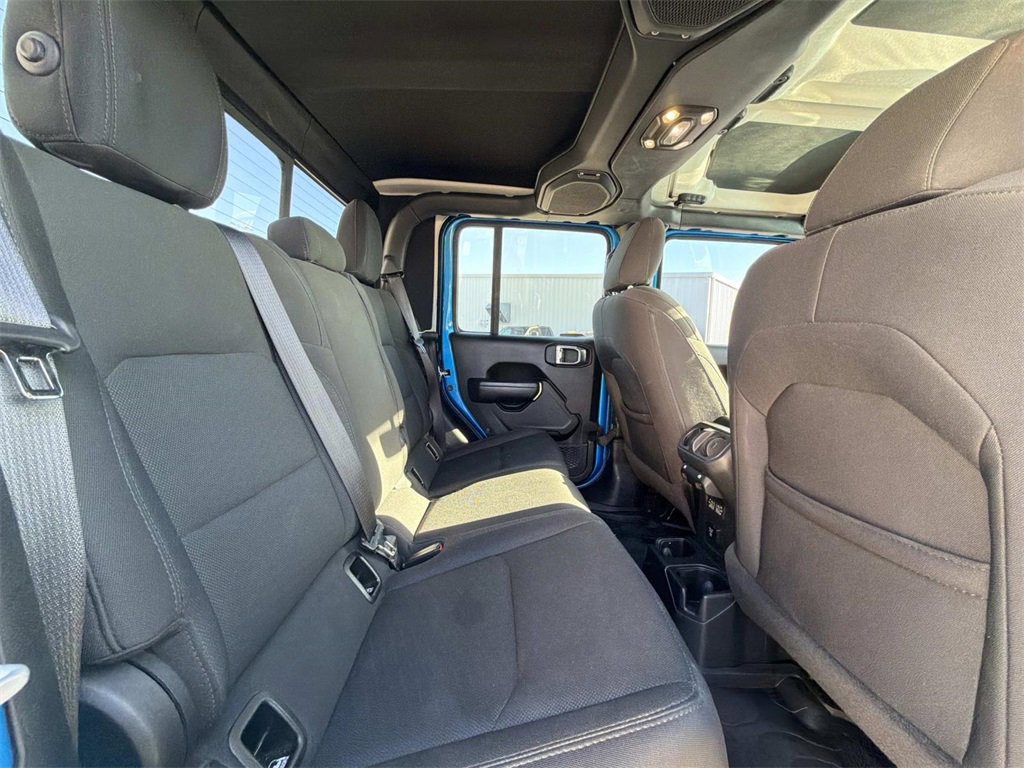 Used 2022 Jeep Gladiator Sport image 17