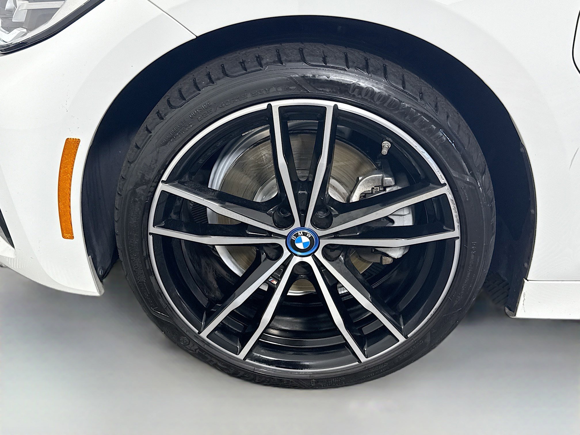 Used 2022 BMW 330e w/ M Sport Package image 38