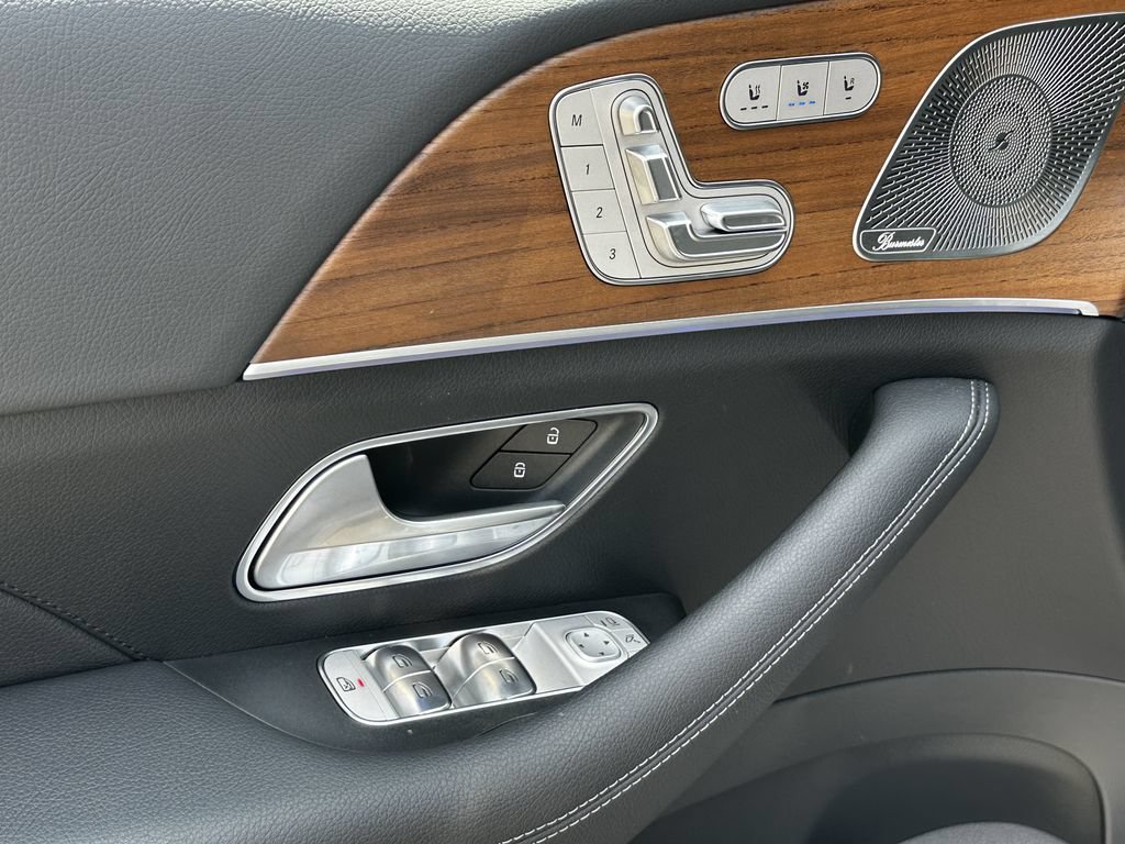 Certified 2025 Mercedes-Benz GLS 450 4MATIC w/ AMG Line Exterior image 12
