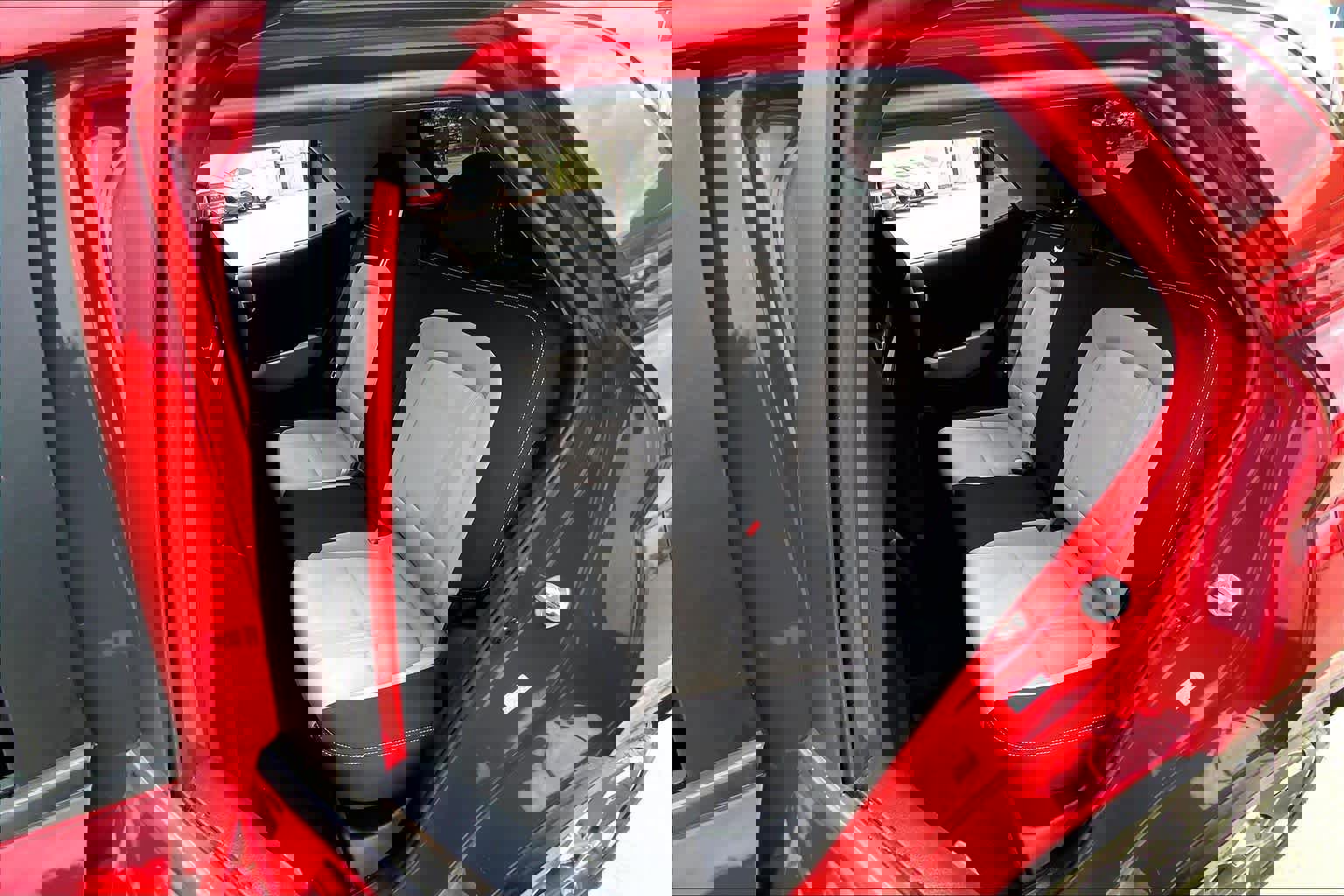 Used 2021 Hyundai Venue SEL w/ Cargo Package FWD image 19