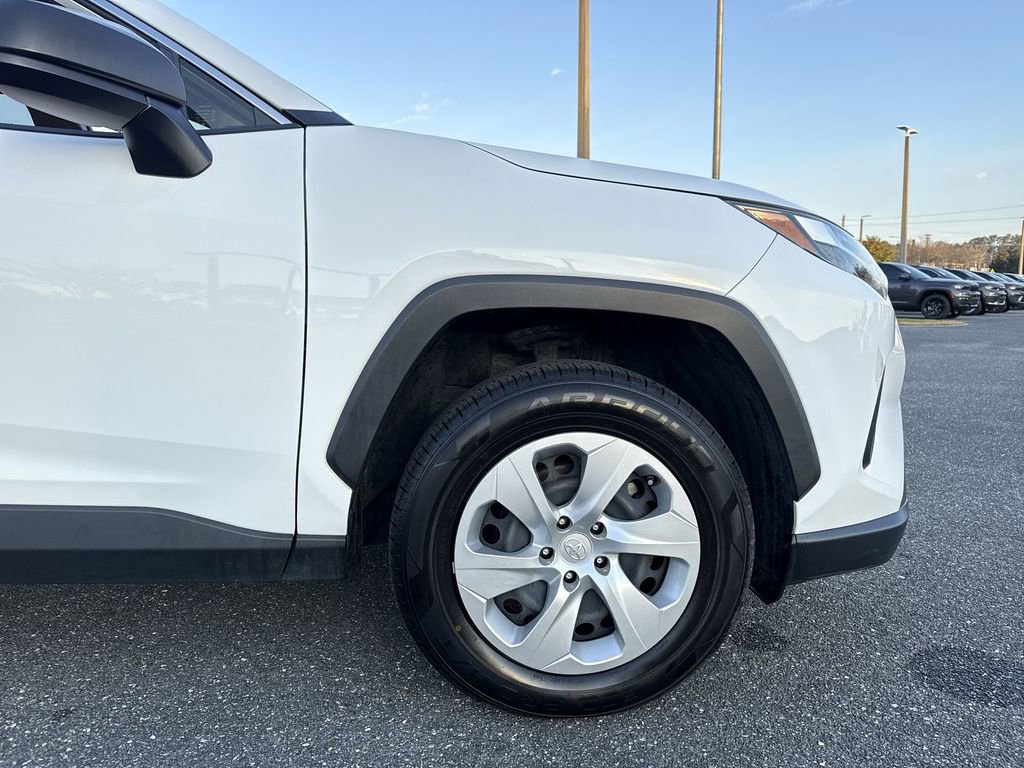 Used 2023 Toyota RAV4 LE image 6
