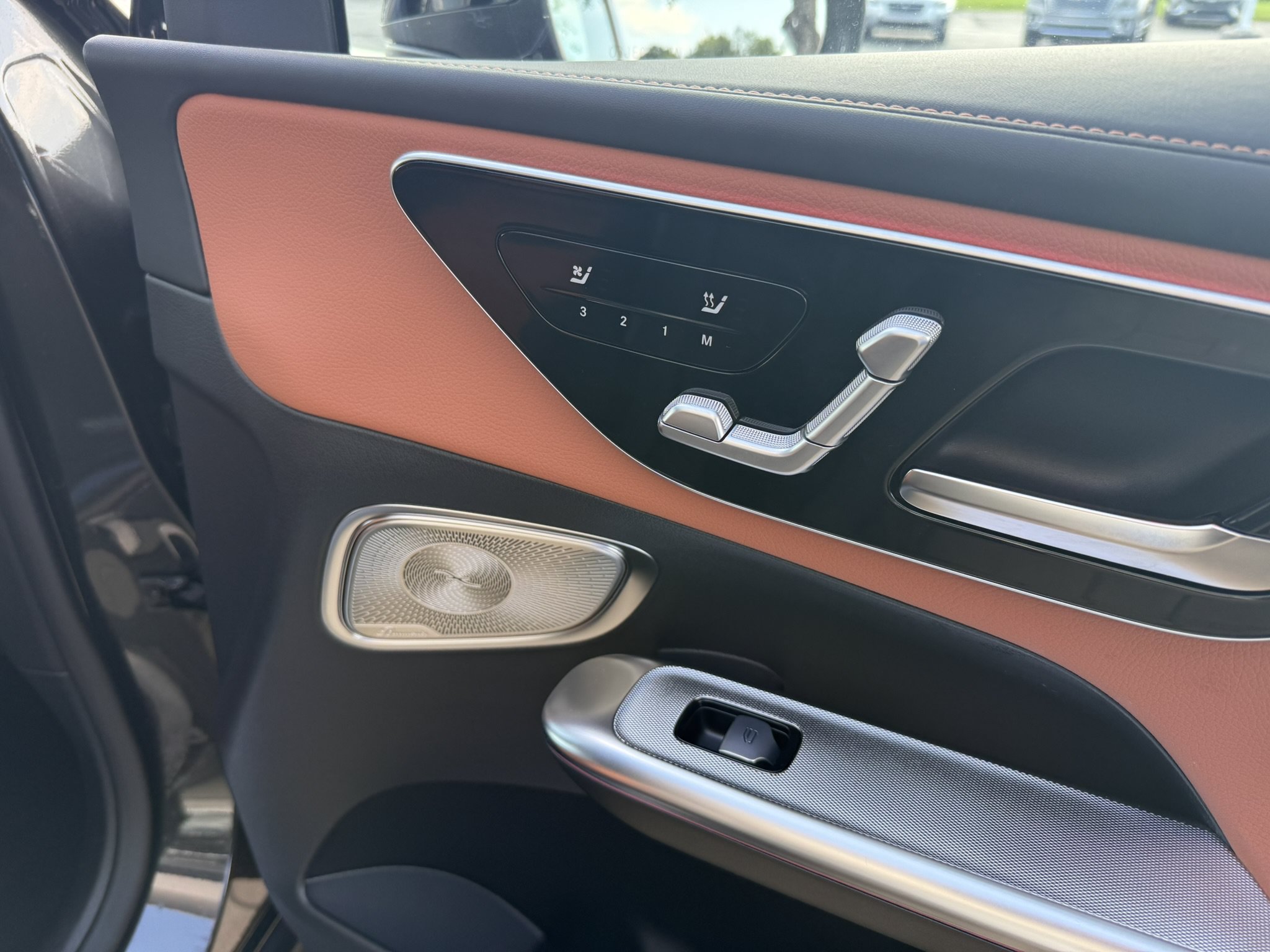 Used 2026 Mercedes-Benz GLC 300 4MATIC image 21