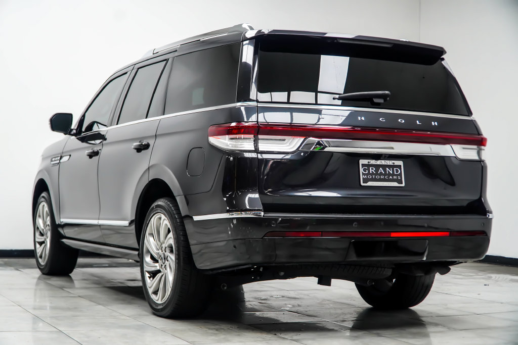 Used 2024 Lincoln Navigator Premiere AWD/4WD image 14