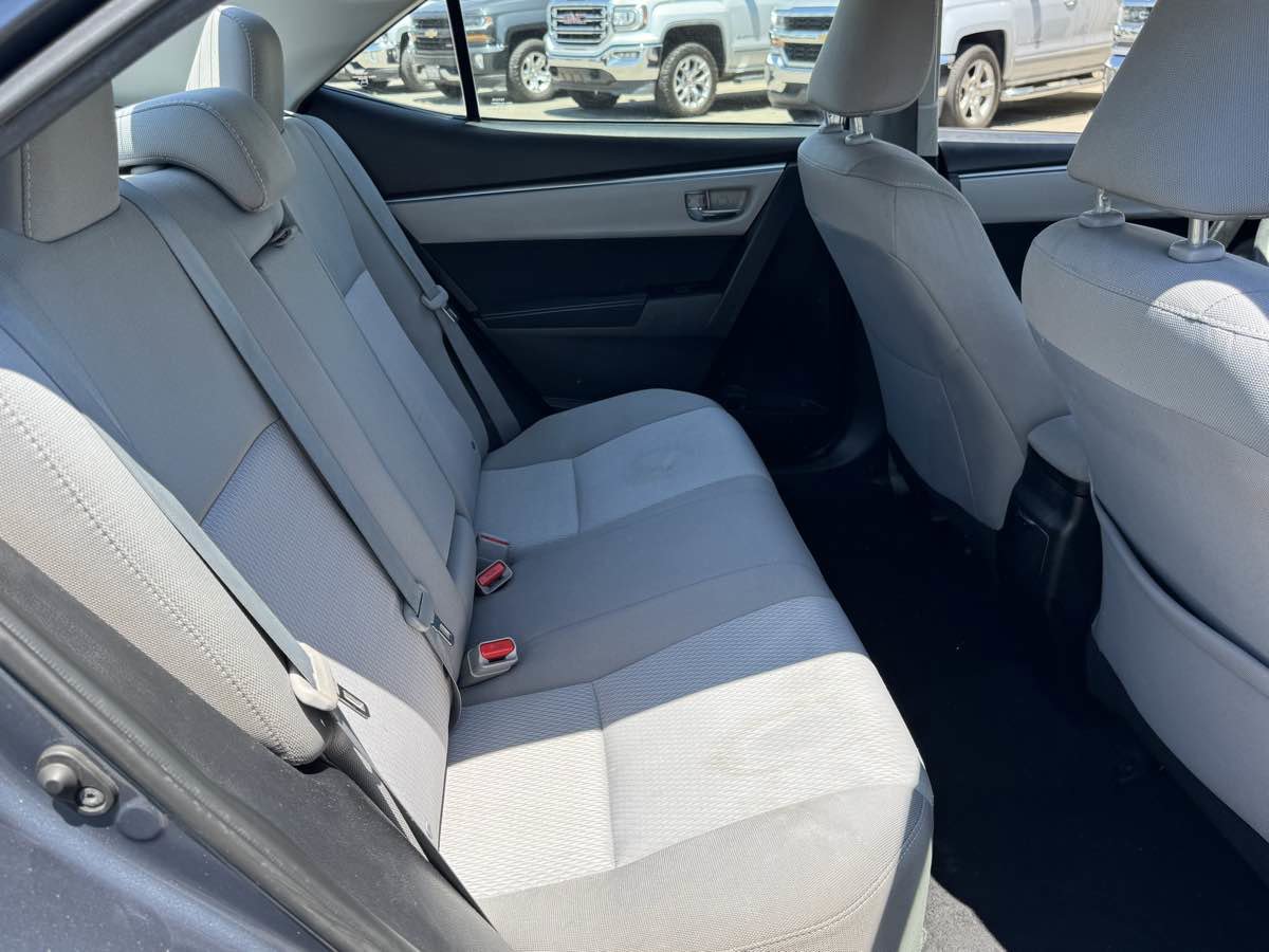 Used 2015 Toyota Corolla LE FWD image 15
