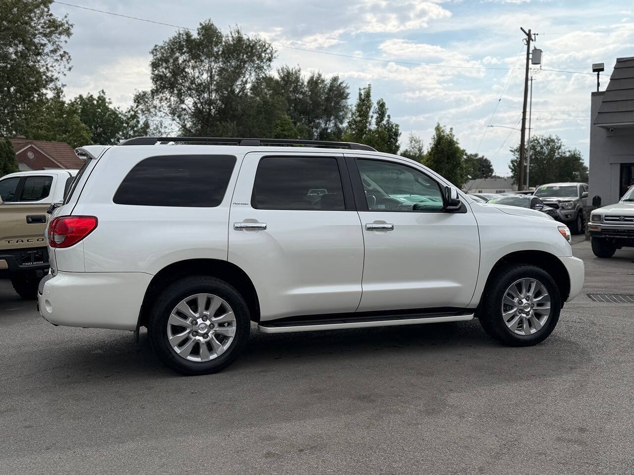 Used 2015 Toyota Sequoia Platinum AWD/4WD image 18