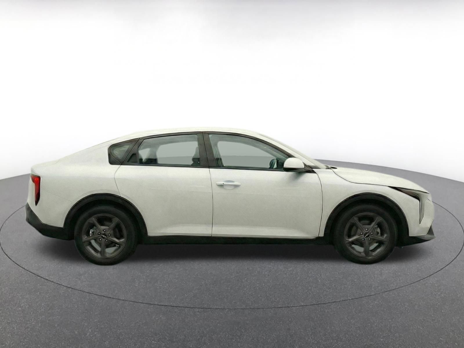 Used 2025 Kia K4 FWD image 10