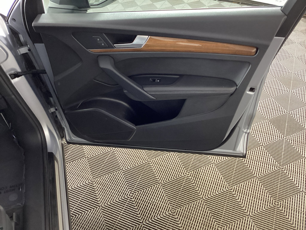 Used 2021 Audi Q5 Premium Plus image 10