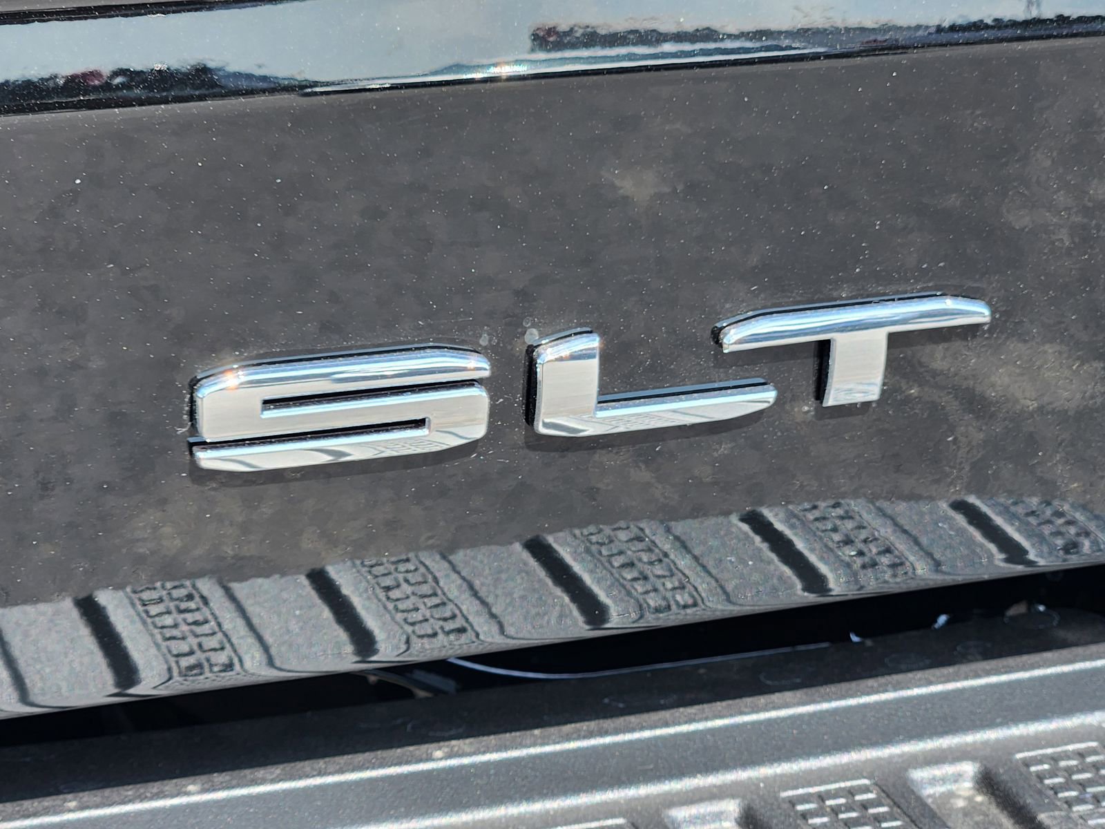 New 2026 GMC Sierra 1500 SLT w/ SLT Premium Plus Package image 12