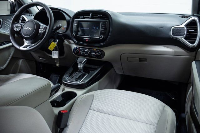 Used 2023 Kia Soul LX w/ LX Technology Package image 24