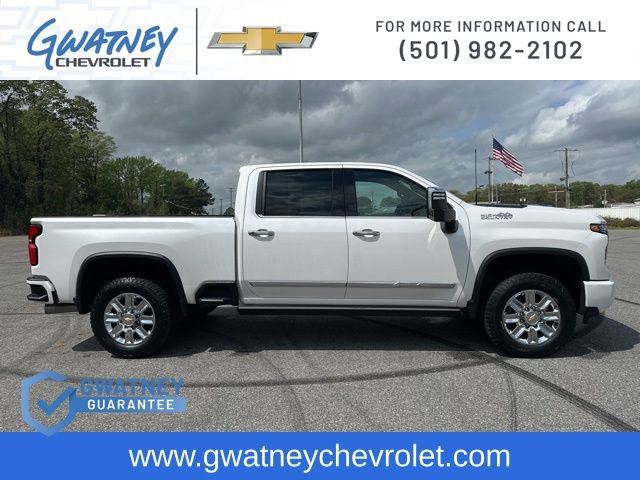 Used 2024 Chevrolet Silverado 2500 High Country w/ Technology Package image 4