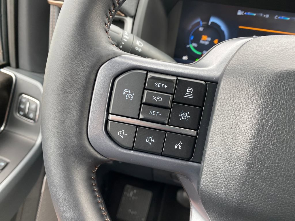 Used 2023 Ford F150 Lightning Lariat image 43