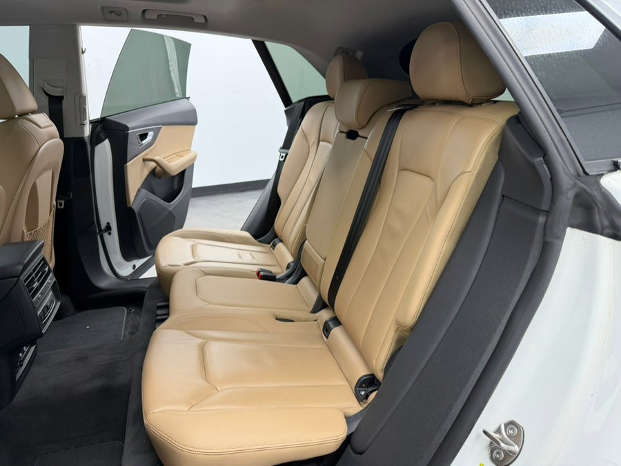 Used 2019 Audi Q8 Premium w/ Convenience Package image 38
