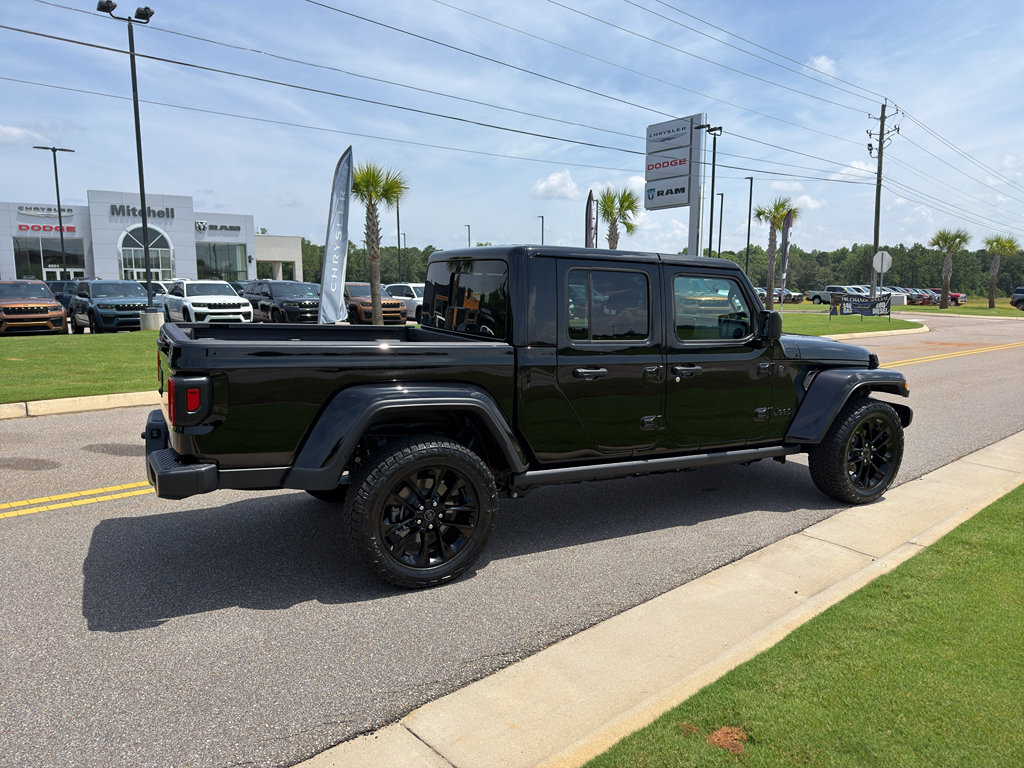 Certified 2025 Jeep Gladiator Sport AWD/4WD image 4