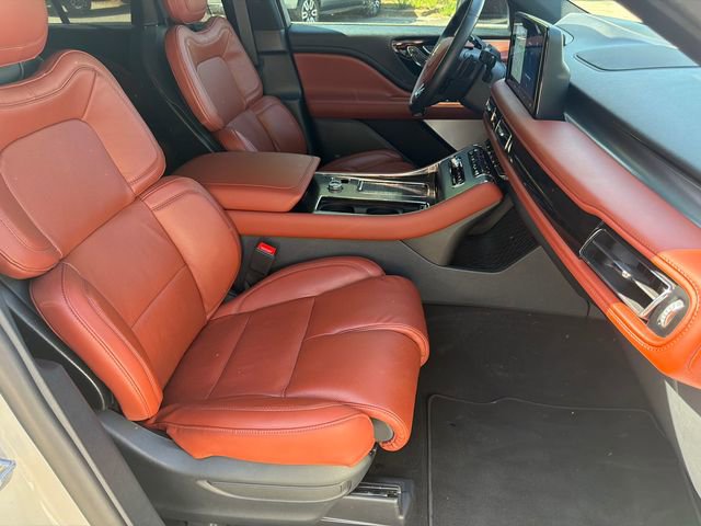 Used 2025 Lincoln Aviator Reserve w/ Equipment Group 201A AWD/4WD image 15