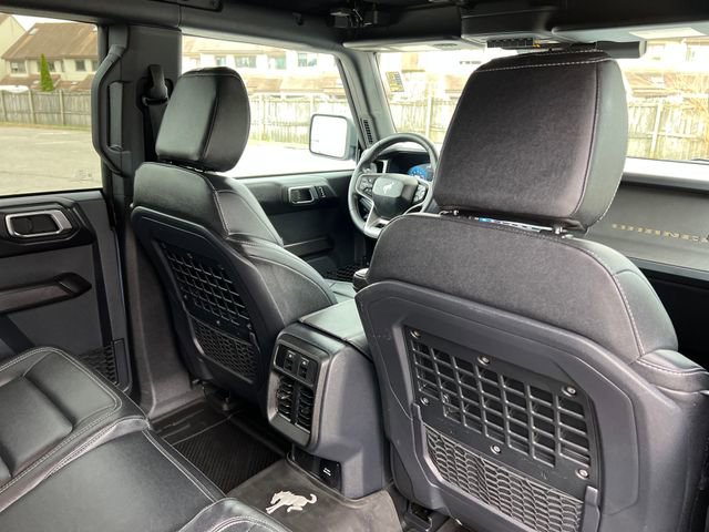 Used 2025 Ford Bronco Badlands image 35