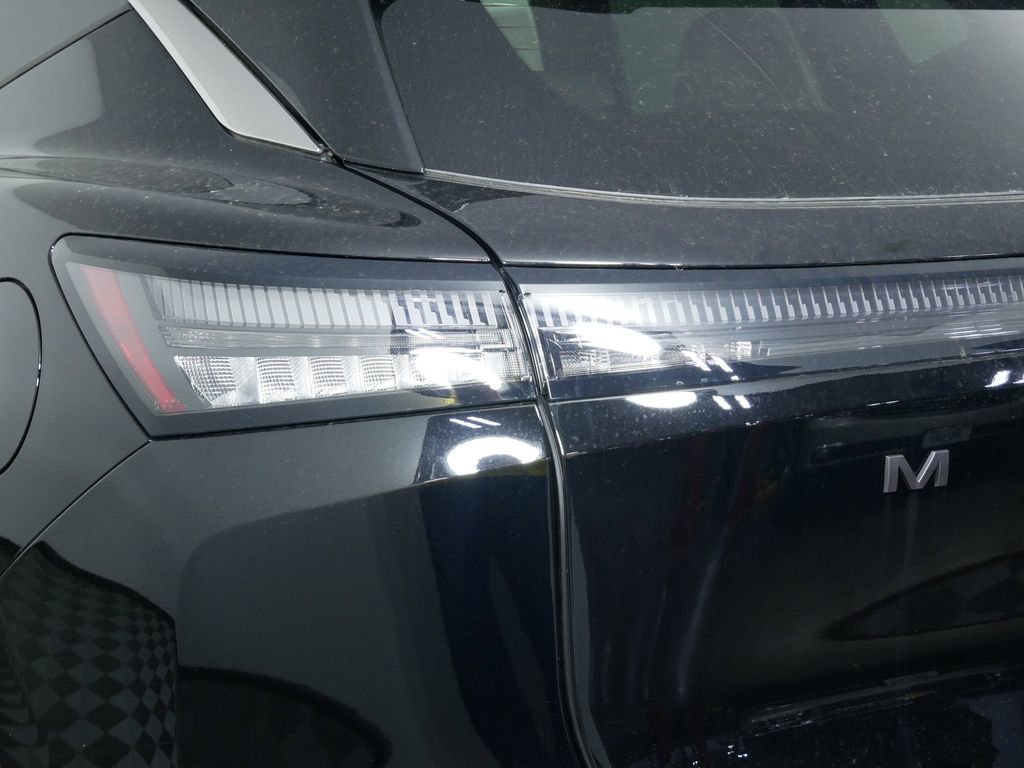 Used 2025 Nissan Murano SL w/ Cargo Package image 12