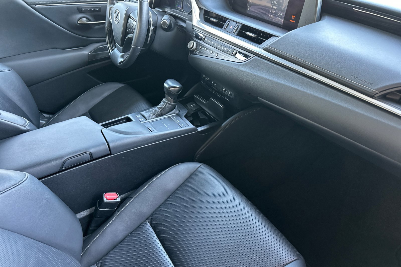 Used 2021 Lexus ES 300h w/ Premium Package image 15