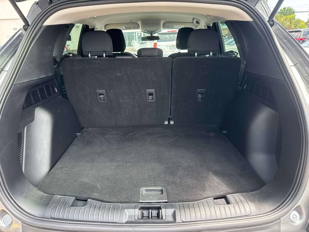 Used 2025 Ford Escape Active AWD/4WD image 9