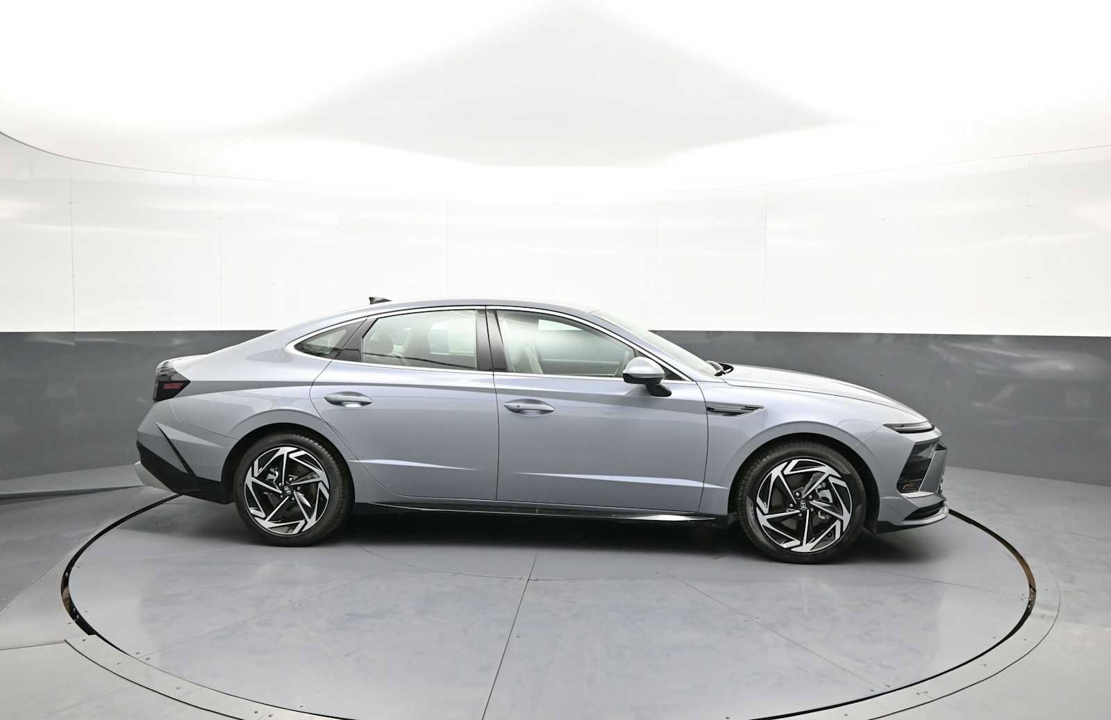 New 2026 Hyundai Sonata SEL FWD image 5