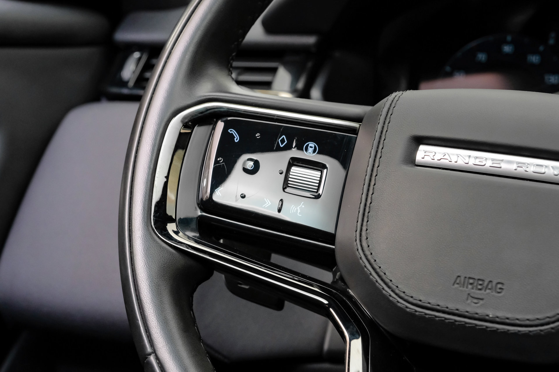 Used 2025 Land Rover Range Rover Velar Dynamic SE AWD/4WD image 21