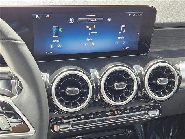 Used 2026 Mercedes-Benz GLB 250 image 14