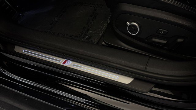 Used 2019 Audi S4 Premium Plus w/ Premium Plus Package image 19