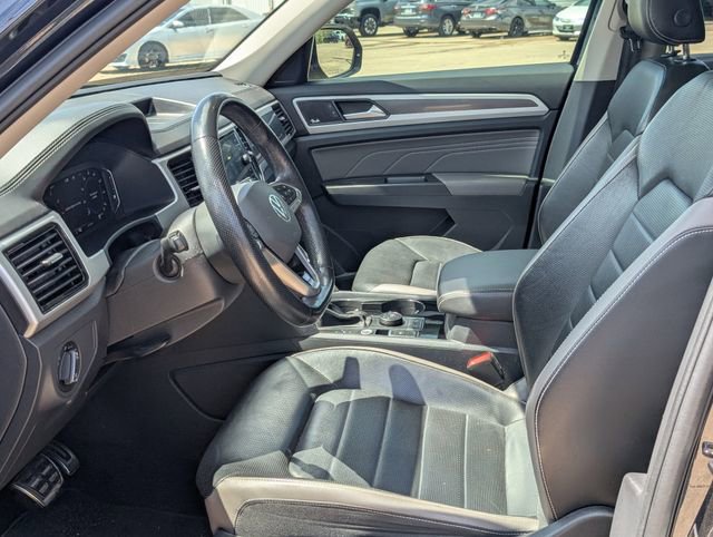 Used 2022 Volkswagen Atlas SEL Premium image 13