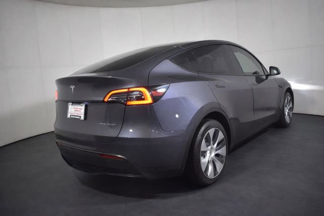 Used 2023 Tesla Model Y Long Range image 4