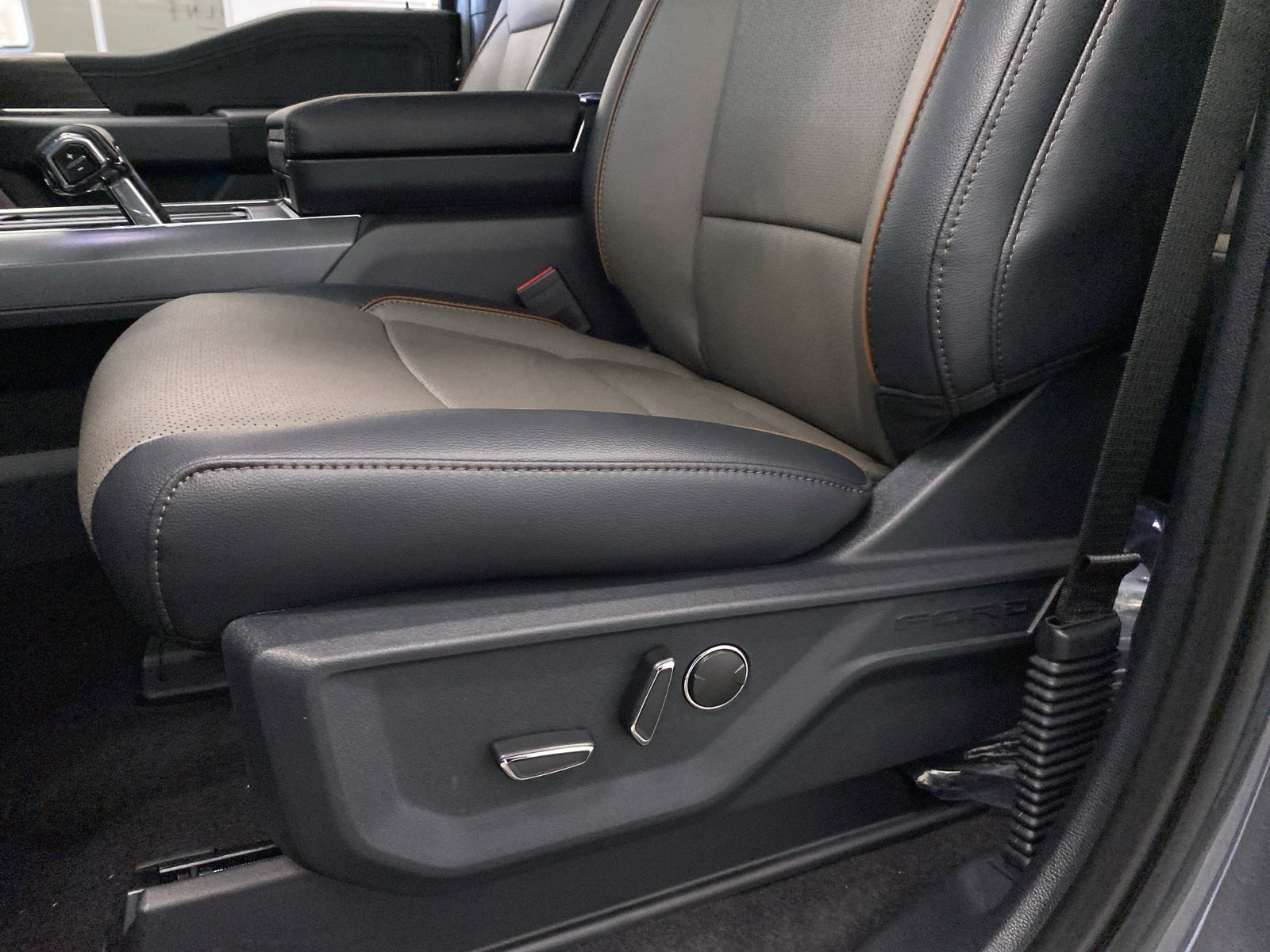 New 2026 Ford F150 Lariat AWD/4WD image 23