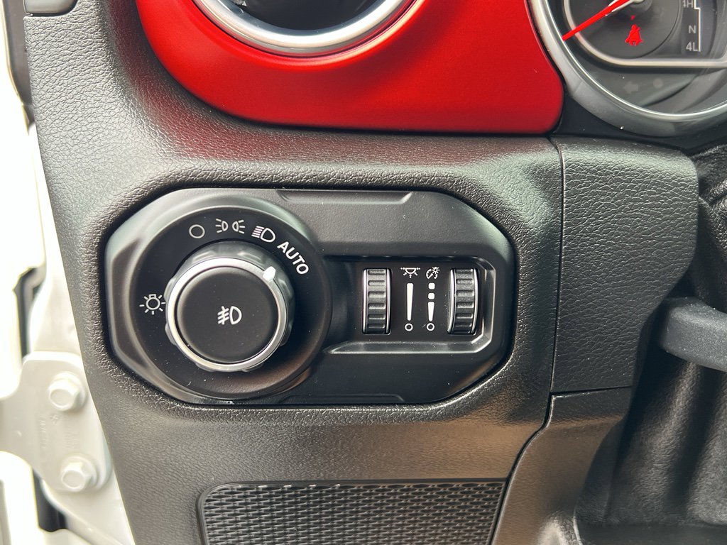 Used 2019 Jeep Wrangler Unlimited Rubicon w/ Dual Top Group image 14