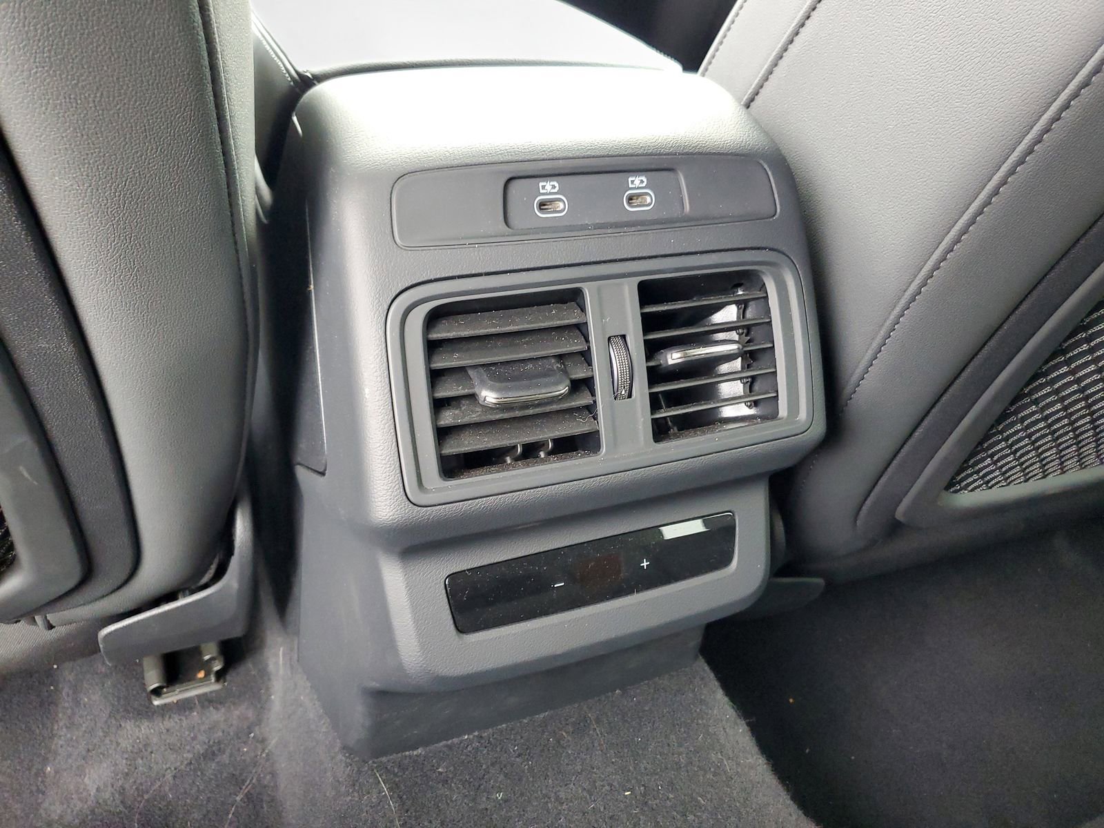 Used 2025 Audi Q5 Premium w/ Convenience Package image 13